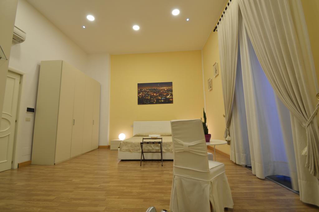 B&B Palazzo Ruffo Di Bagnara เนเปิลส์ ห้อง รูปภาพ