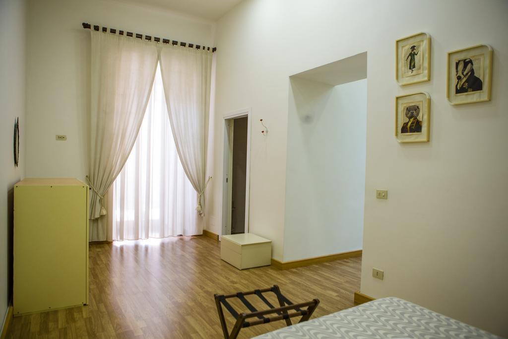 B&B Palazzo Ruffo Di Bagnara เนเปิลส์ ภายนอก รูปภาพ
