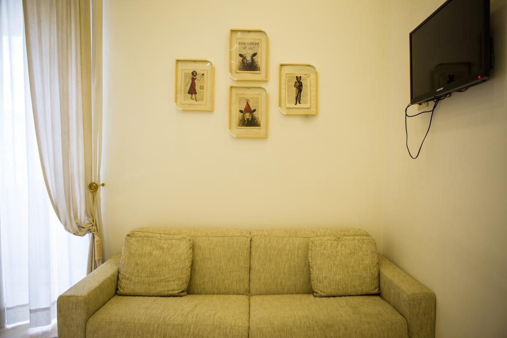 B&B Palazzo Ruffo Di Bagnara เนเปิลส์ ภายนอก รูปภาพ